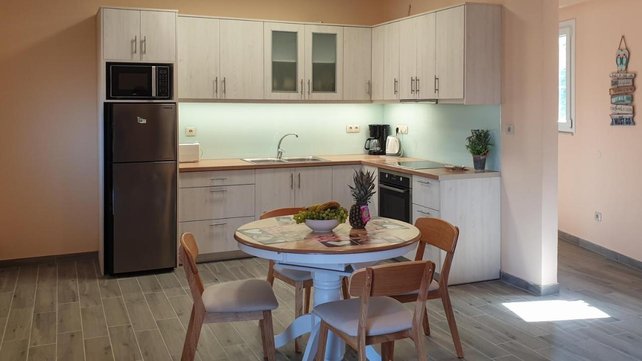 Helen Apartments & Studios アギオス・ステファノス エクステリア 写真